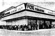 Filmgoers_waiting_on_line_to_see_The_Exorcist